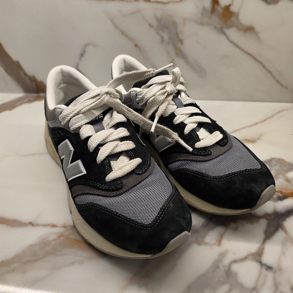 New Balance Unisex 997R Shoes  M US 8.5 / W US 10